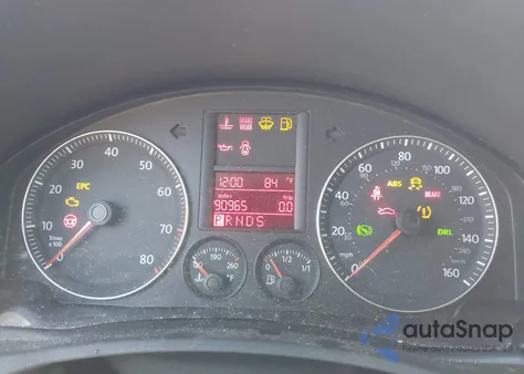 2009 Volkswagen Jetta Wolfsburg Edition z USA, uszkodzony, nr VIN 3VWRJ71K59M031782